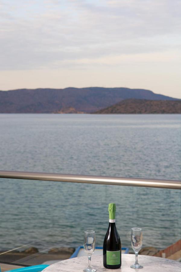 Hiona Seaside Apartment เอลุนดา ภายนอก รูปภาพ