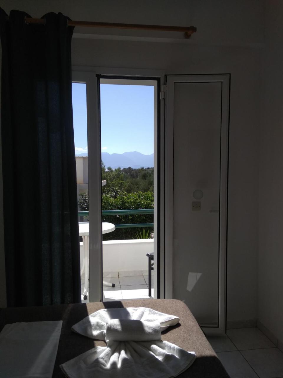 Hiona Seaside Apartment เอลุนดา ภายนอก รูปภาพ
