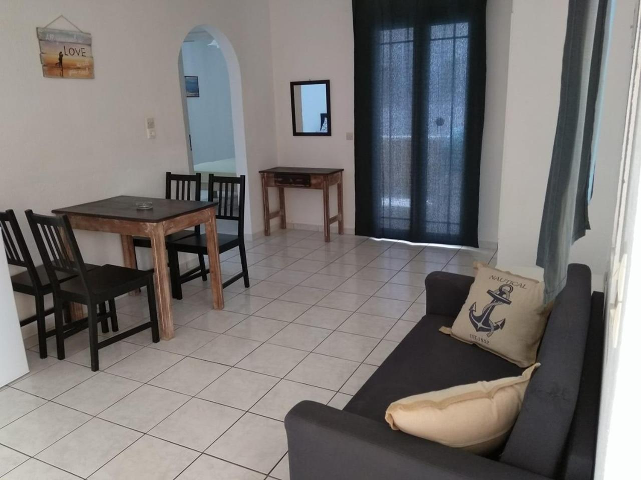 Hiona Seaside Apartment เอลุนดา ภายนอก รูปภาพ